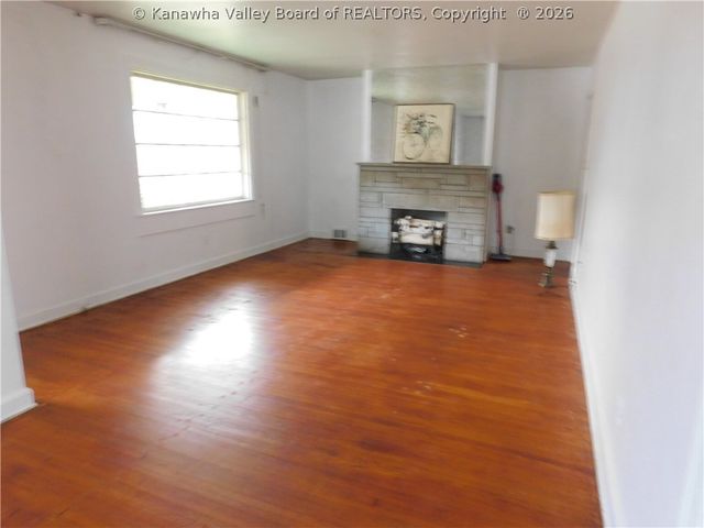 1613 Woodbine Avenue, Charleston, WV 25071