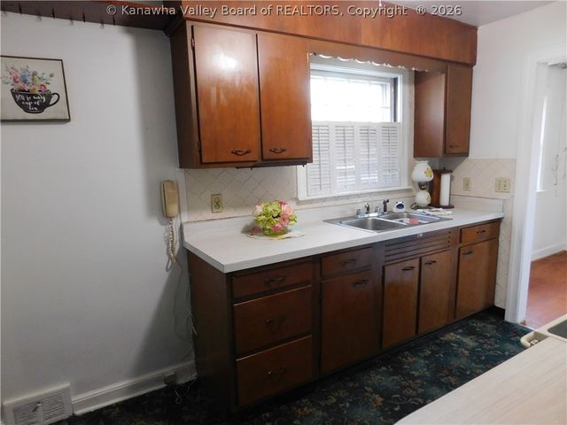 1613 Woodbine Avenue, Charleston, WV 25071