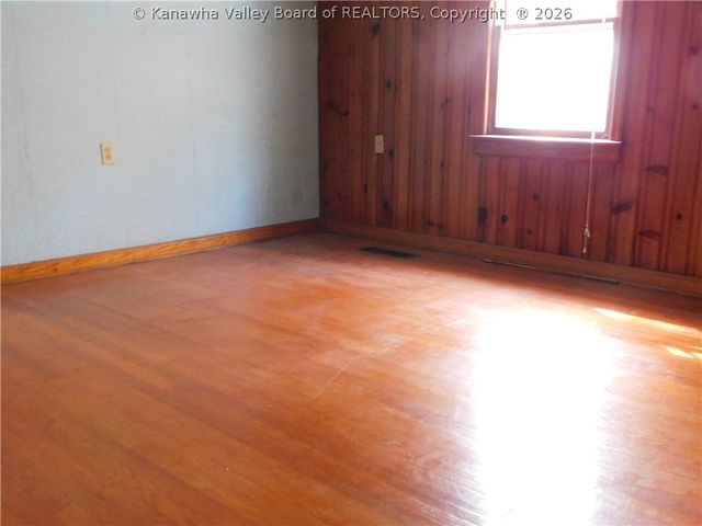 1613 Woodbine Avenue, Charleston, WV 25071