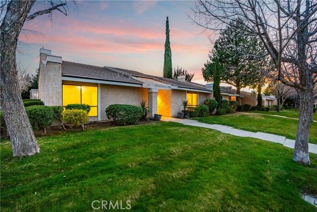 2904 W J4 Avenue, Lancaster, CA 93536