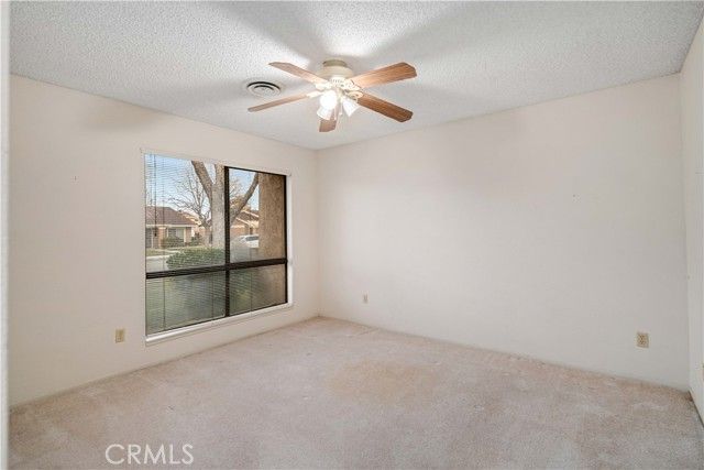 2904 W J4 Avenue, Lancaster, CA 93536