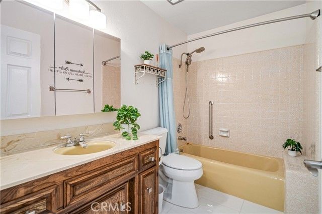 2904 W J4 Avenue, Lancaster, CA 93536