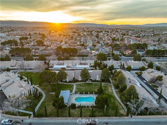 2904 W J4 Avenue, Lancaster, CA 93536