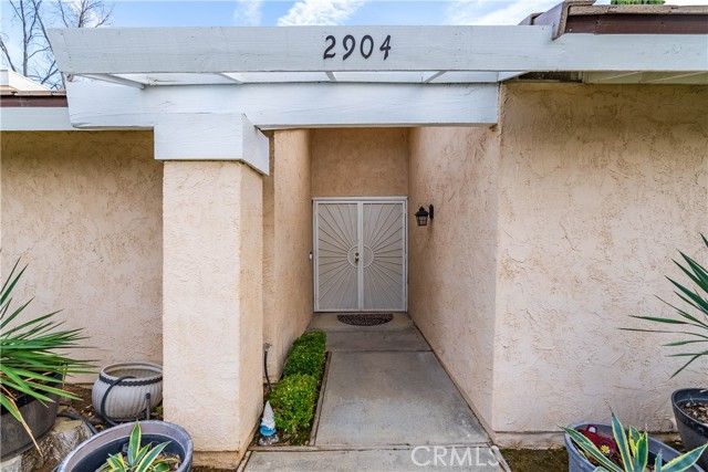 2904 W J4 Avenue, Lancaster, CA 93536