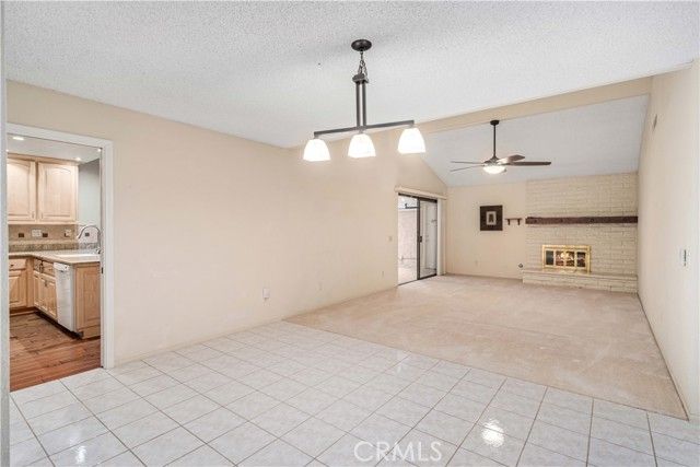 2904 W J4 Avenue, Lancaster, CA 93536