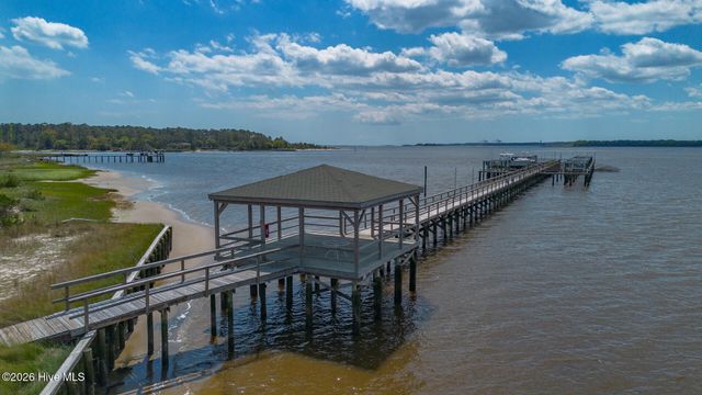 9102 River Road, Wilmington, NC 28412