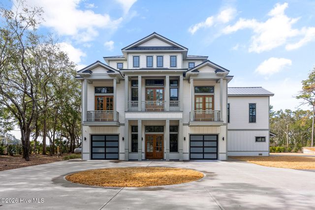 9102 River Road, Wilmington, NC 28412