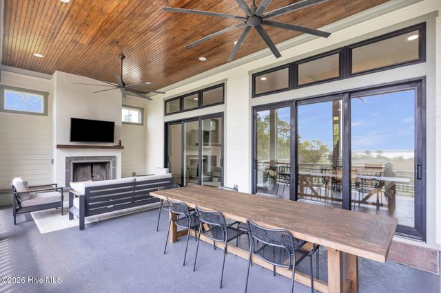 9102 River Road, Wilmington, NC 28412