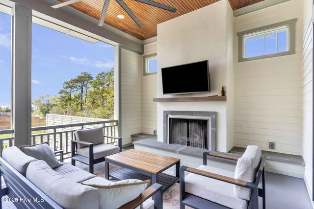 9102 River Road, Wilmington, NC 28412