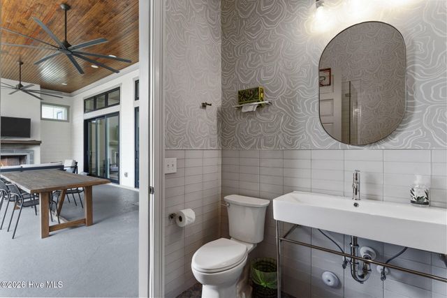 9102 River Road, Wilmington, NC 28412