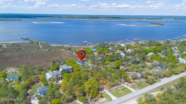 9102 River Road, Wilmington, NC 28412