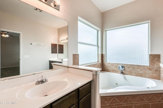 5481 FRANCISCO ROQUE Drive, El Paso, TX 79934