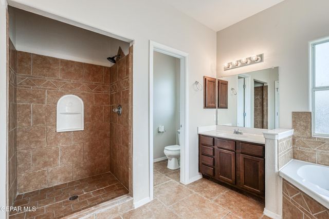 5481 FRANCISCO ROQUE Drive, El Paso, TX 79934