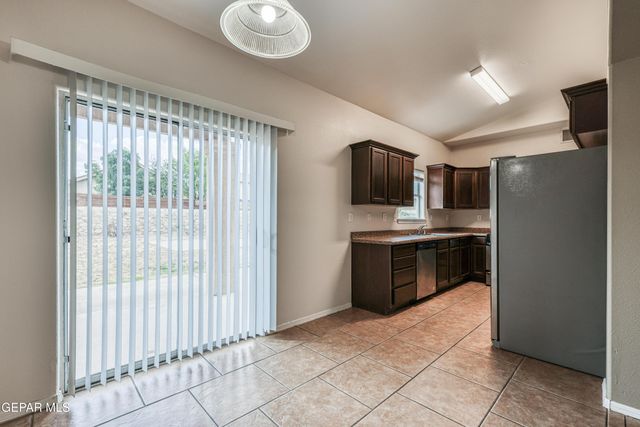 5481 FRANCISCO ROQUE Drive, El Paso, TX 79934