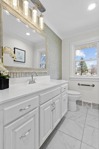 6109 Sumter Avenue N, New Hope, MN 55428