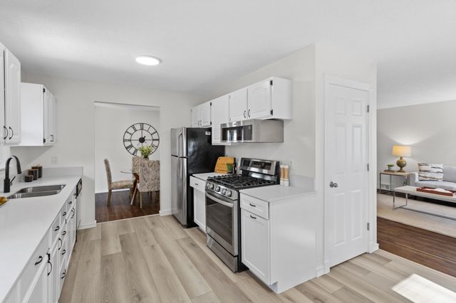 6109 Sumter Avenue N, New Hope, MN 55428