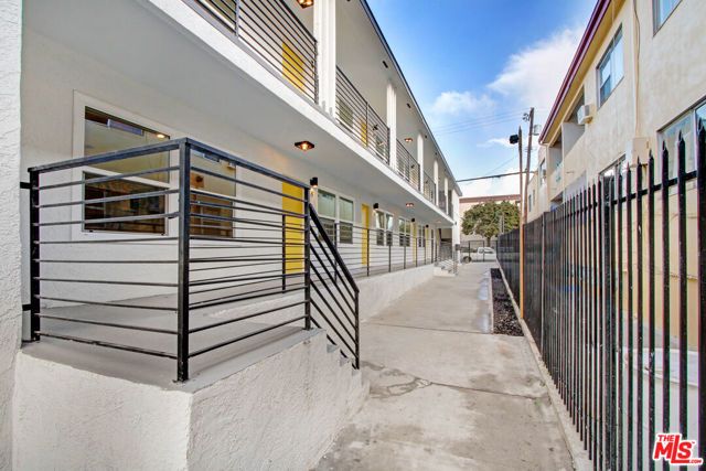 161 S Burlington Avenue, Los Angeles, CA 90057