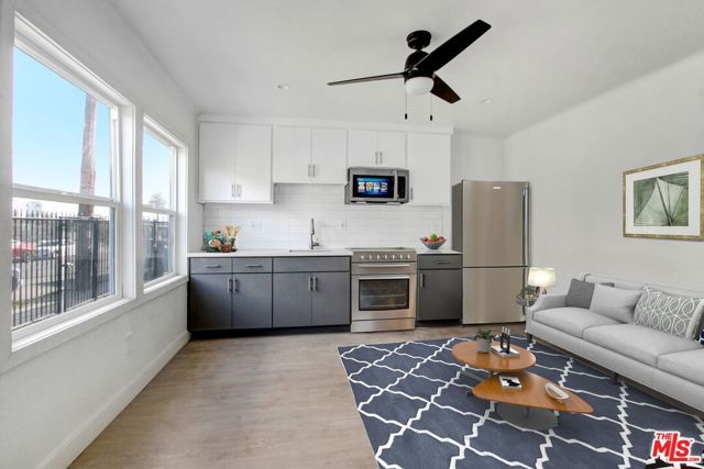 161 S Burlington Avenue, Los Angeles, CA 90057