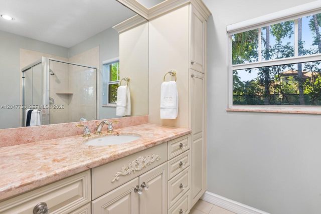 600 SE 28th Ave, Pompano Beach, FL 33062
