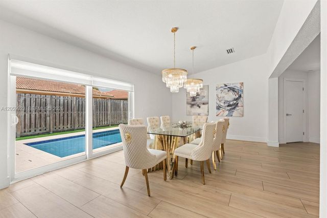 16841 SW 5th Ct, Weston, FL 33326