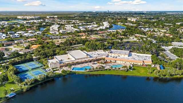 16841 SW 5th Ct, Weston, FL 33326
