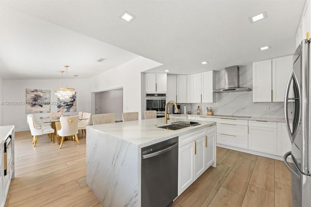16841 SW 5th Ct, Weston, FL 33326