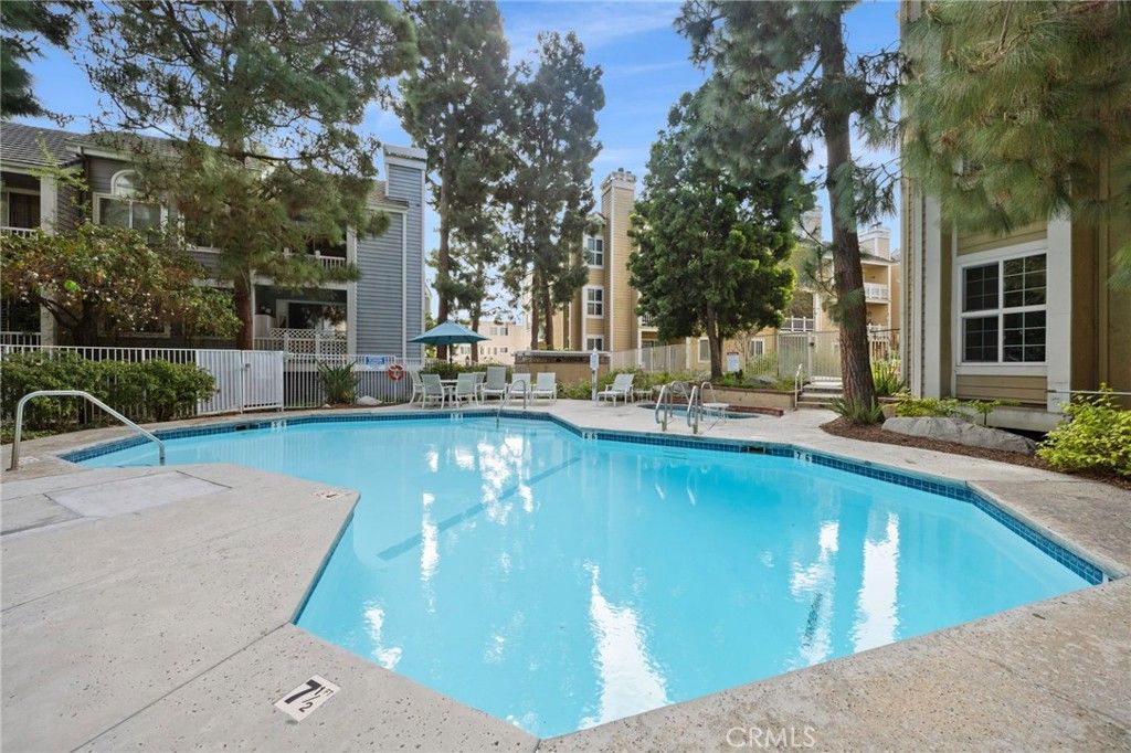 Image 13 of property listing at 8505 Gulana, Playa Del Rey, CA 90293