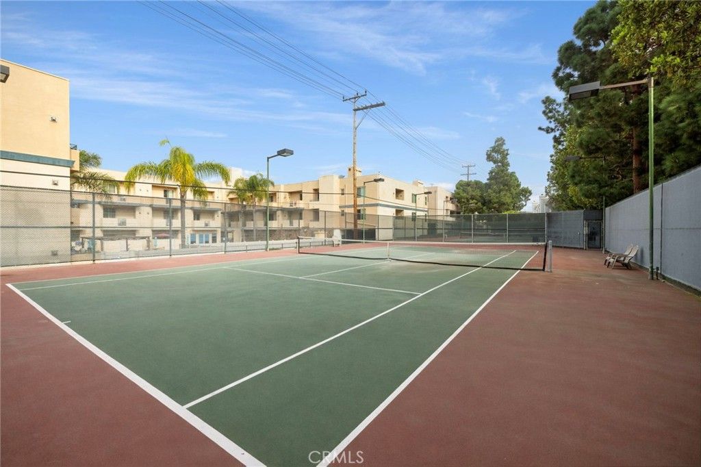 Image 15 of property listing at 8505 Gulana, Playa Del Rey, CA 90293