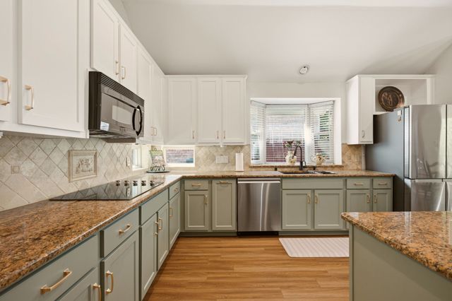 2638 Valley Creek Trail, Mckinney, TX 75072