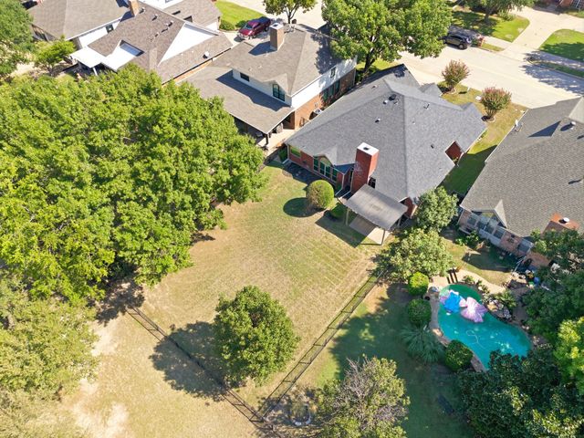 2638 Valley Creek Trail, Mckinney, TX 75072