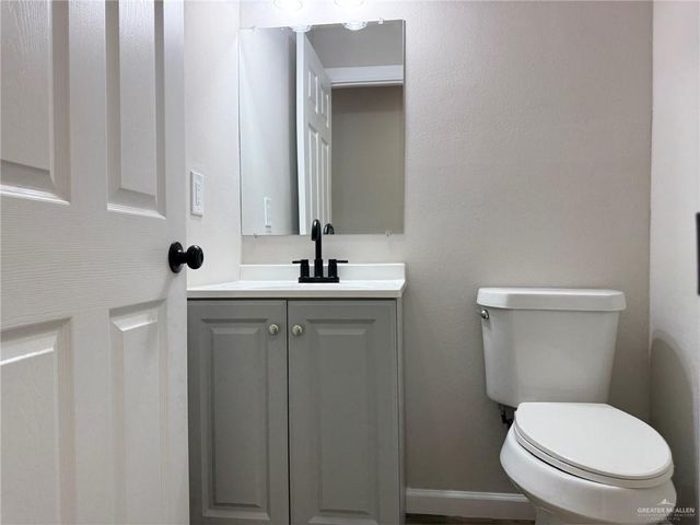 2833 Redwood Avenue, Mcallen, TX 78501
