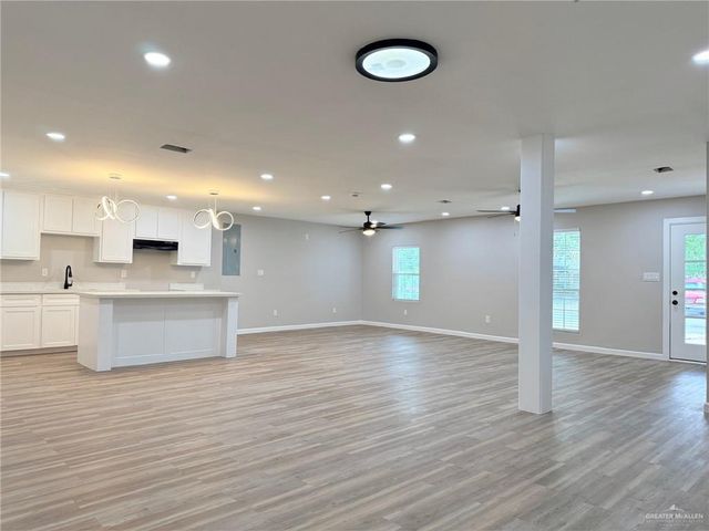2833 Redwood Avenue, Mcallen, TX 78501