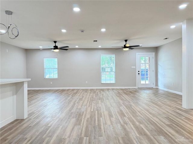2833 Redwood Avenue, Mcallen, TX 78501