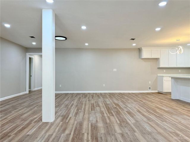 2833 Redwood Avenue, Mcallen, TX 78501
