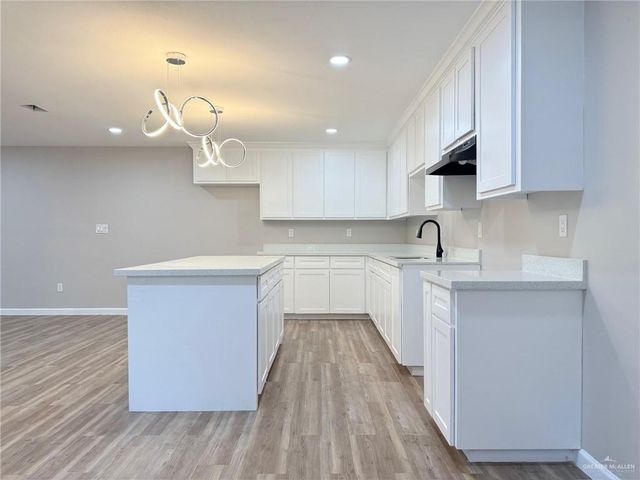 2833 Redwood Avenue, Mcallen, TX 78501
