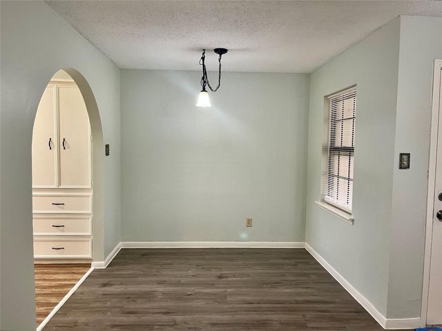 1407 14th Avenue N, Texas City, TX 77590