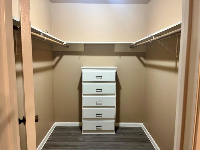 1407 14th Avenue N, Texas City, TX 77590