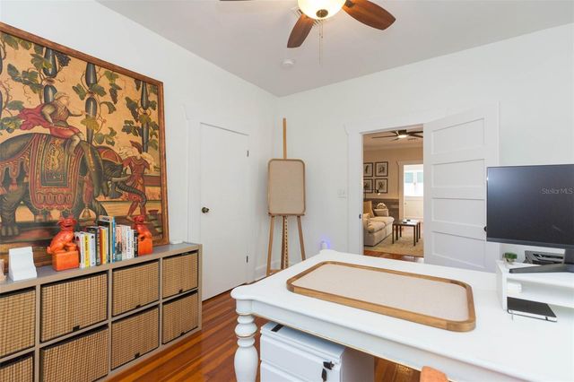 917 E BROAD STREET, Tampa, FL 33604