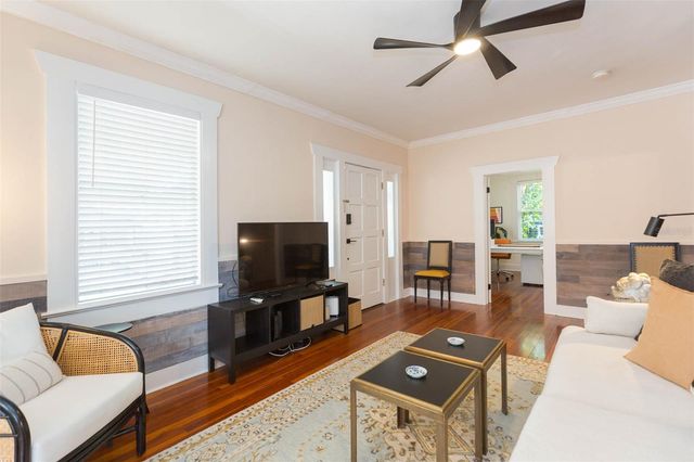 917 E BROAD STREET, Tampa, FL 33604