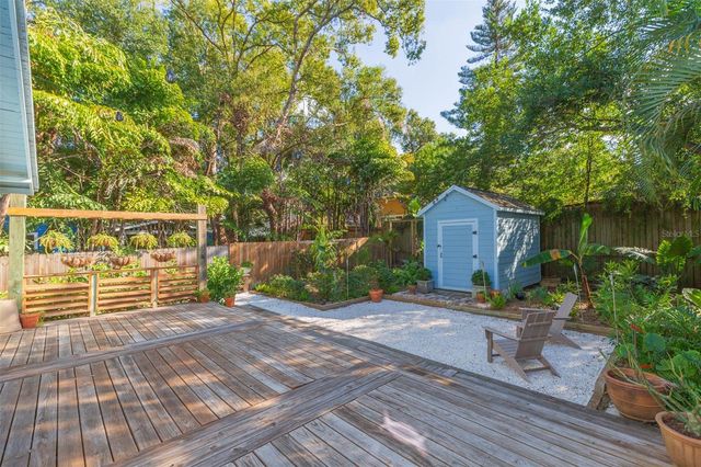 917 E BROAD STREET, Tampa, FL 33604