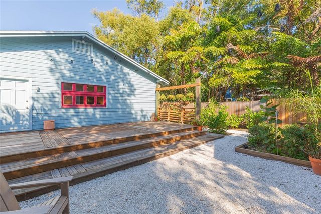 917 E BROAD STREET, Tampa, FL 33604