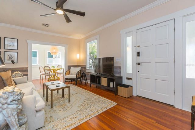 917 E BROAD STREET, Tampa, FL 33604