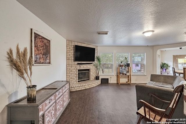 128 Springtree Grove, Cibolo, TX 78108