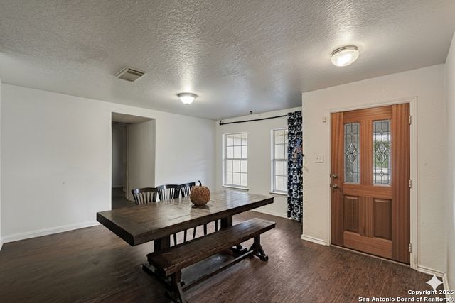 128 Springtree Grove, Cibolo, TX 78108