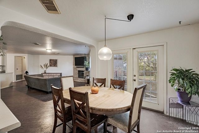 128 Springtree Grove, Cibolo, TX 78108