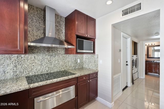 3224 E TARO Lane, Phoenix, AZ 85050