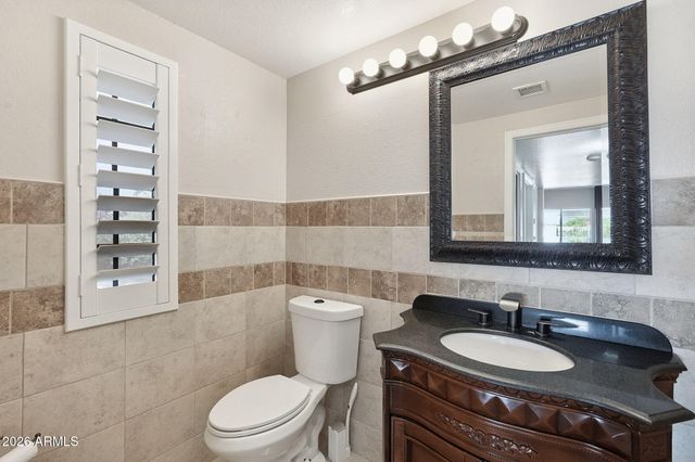 3224 E TARO Lane, Phoenix, AZ 85050
