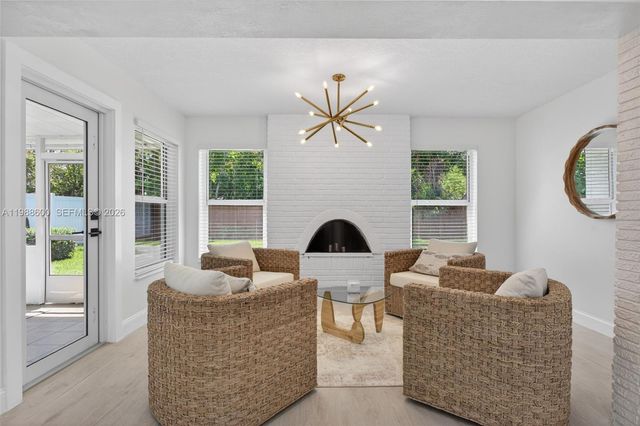 370 NW 48th Ct, Oakland Park, FL 33309