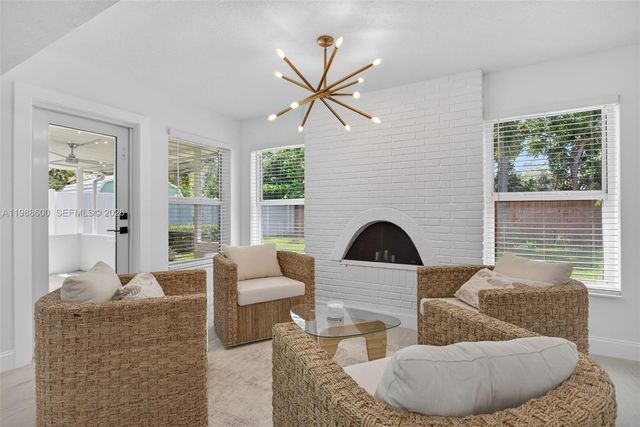 370 NW 48th Ct, Oakland Park, FL 33309