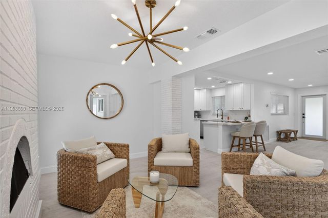 370 NW 48th Ct, Oakland Park, FL 33309